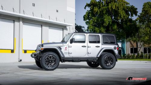 champion-4x4-jeep-jl_48103663401_o