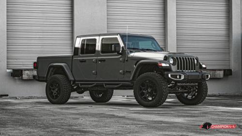 jeep-gladiator-lifted_49728425313_o