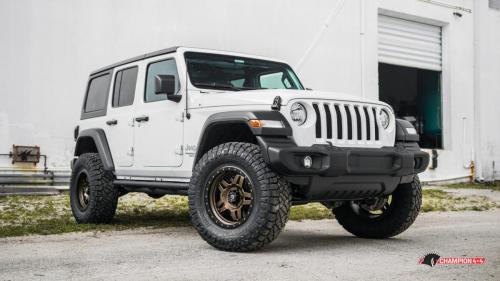 jorge-jeep-jl_47001573284_o