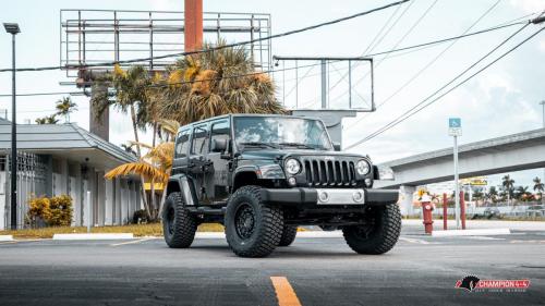joses-jeep-wrangler_48576923957_o