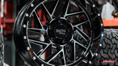 moto-metal-machined-black-mo985-breakout-wheels_48867048407_o