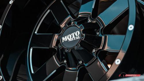 moto-metal-mo962_49493916906_o