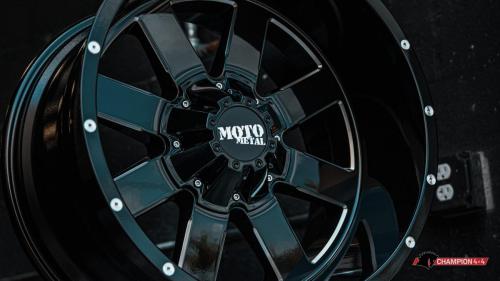 moto-metal-mo962_49493917171_o